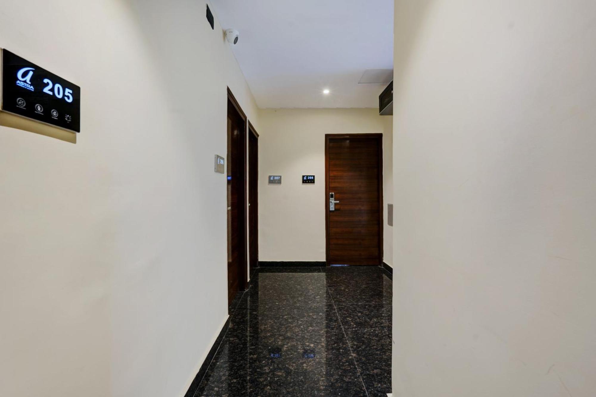 Astra Hotels & Suites - Koramangala Bangalore Exterior foto
